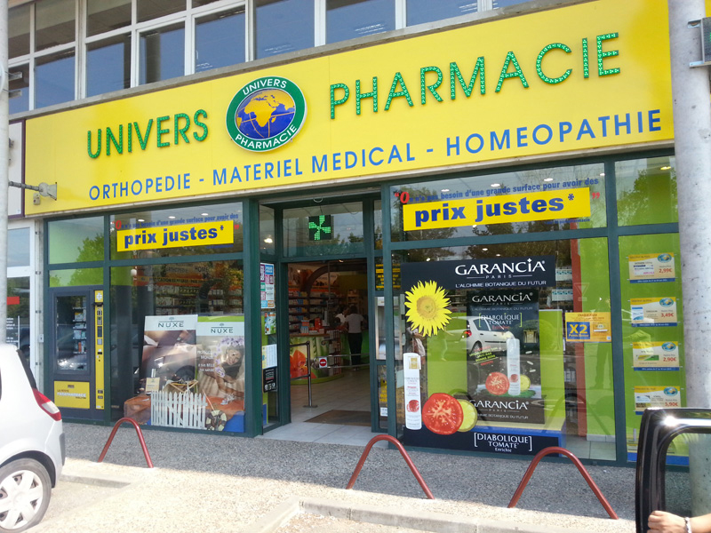 Distributeur automatique La Petite Parapharmacie